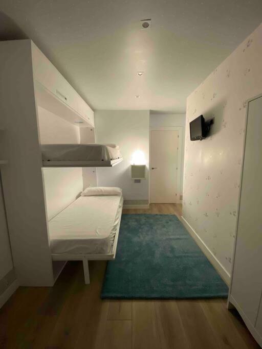 Apartamento A 100Metros De La Playa De San Lorenzo 기욘 외부 사진