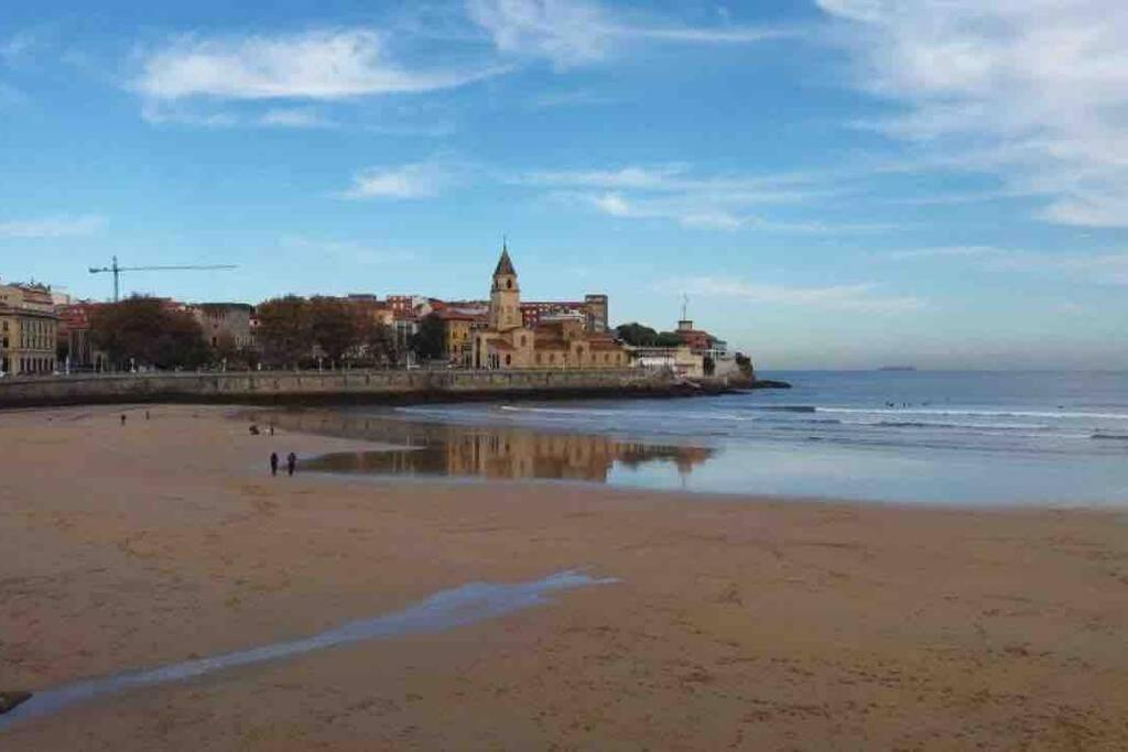 Apartamento A 100Metros De La Playa De San Lorenzo 기욘 외부 사진