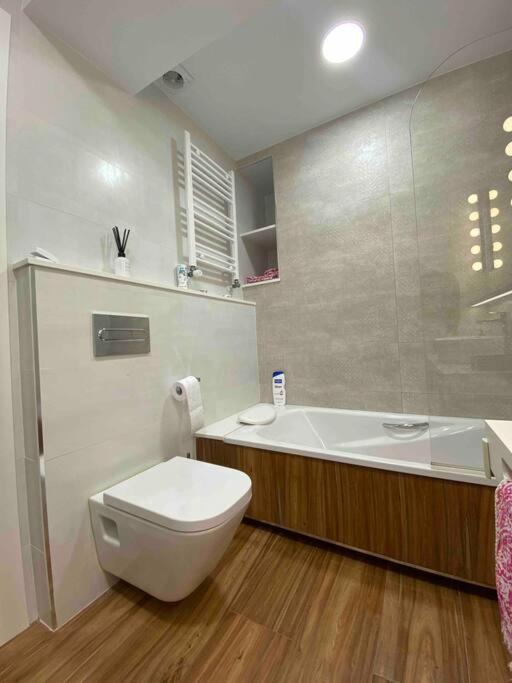 Apartamento A 100Metros De La Playa De San Lorenzo 기욘 외부 사진