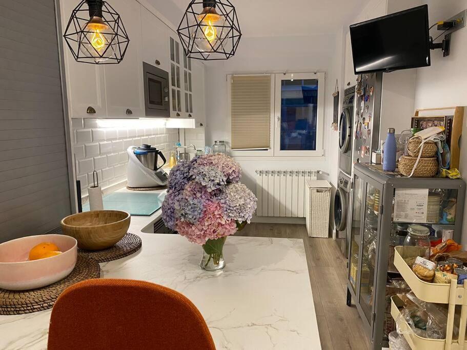 Apartamento A 100Metros De La Playa De San Lorenzo 기욘 외부 사진