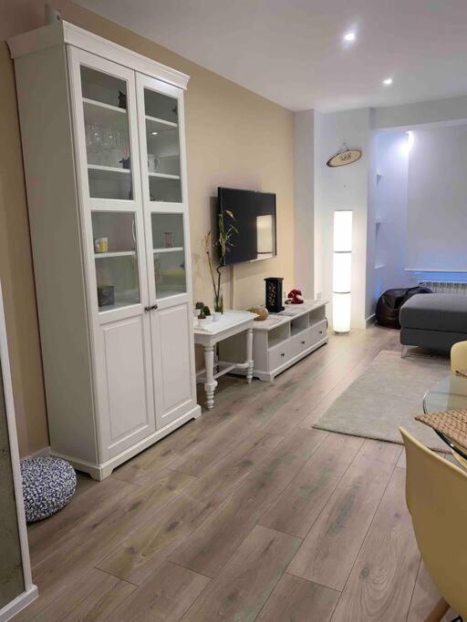 Apartamento A 100Metros De La Playa De San Lorenzo 기욘 외부 사진